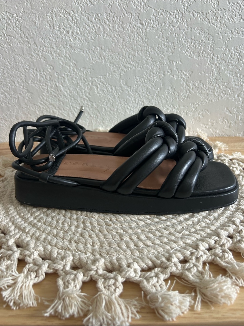 Anthropologie Vicenza Black Faux Leather Maui Puffy Ankle Wrap Sandals - Picture 4 of 7